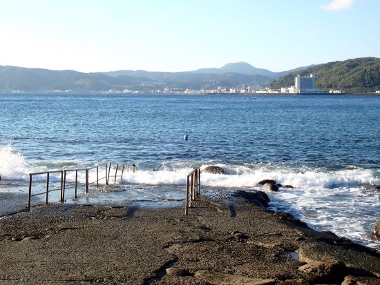 少し波はありますが、潜水可能です。